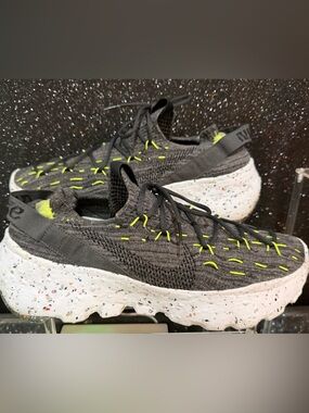 Nike Space Hippie 04 "Black Volt"
